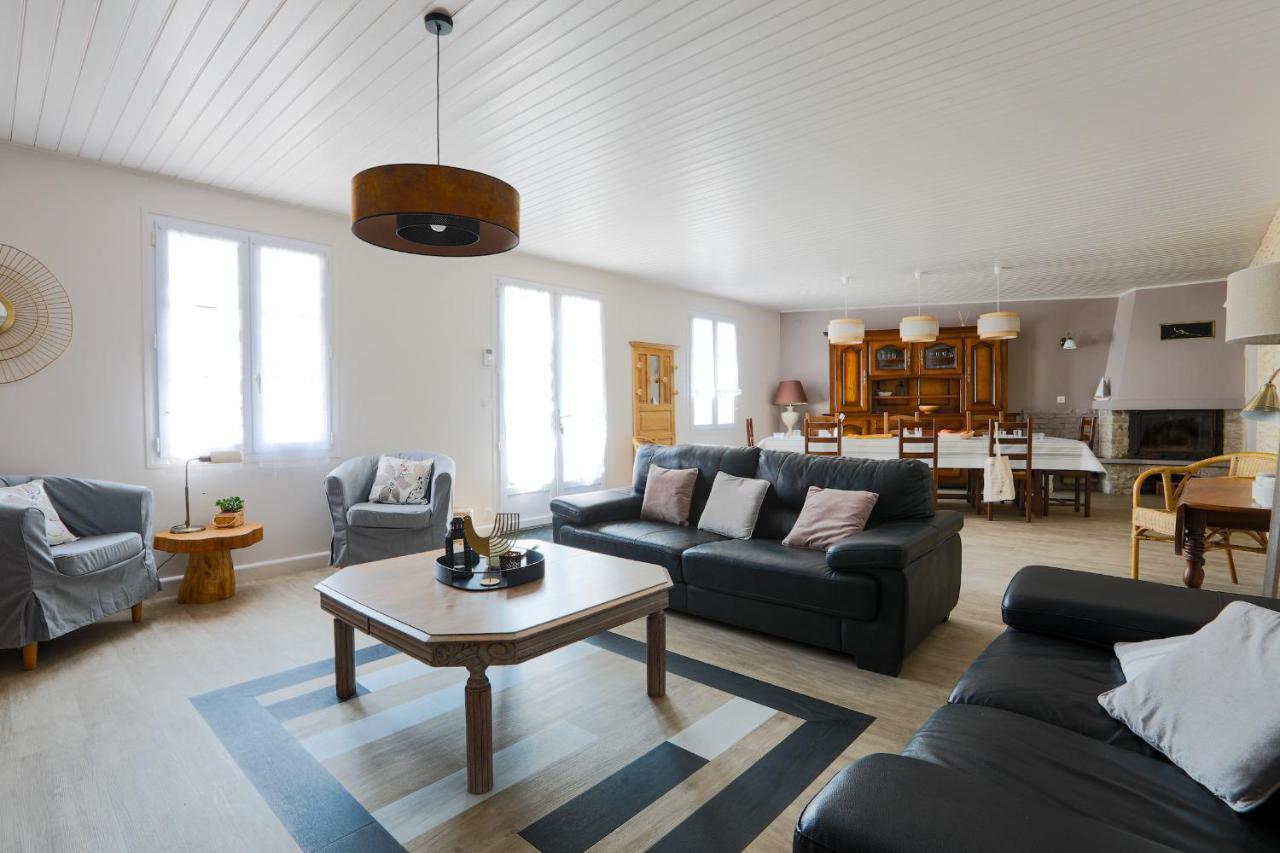 Charmante Maison Pour 10 Personnes Le Bois-Plage-en-Re Exterior photo